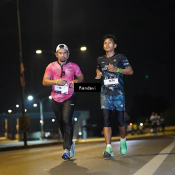 Runner Photo 7787884