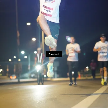 Runner Photo 7787887