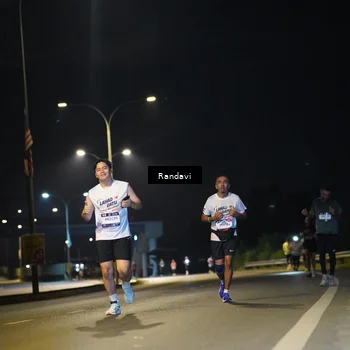 Runner Photo 7787924