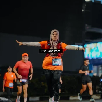 Runner Photo 7787936