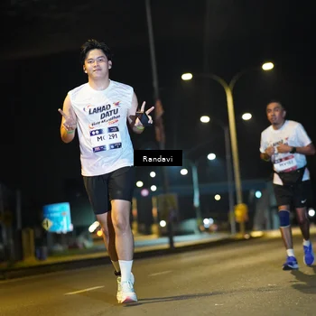 Runner Photo 7787938