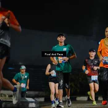 Runner Photo 7788069