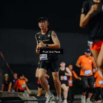 Runner Photo 7788092