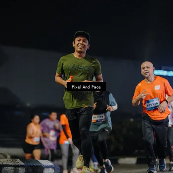 Runner Photo 7788824