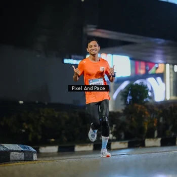 Runner Photo 7789015