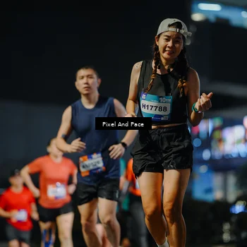 Runner Photo 7789055