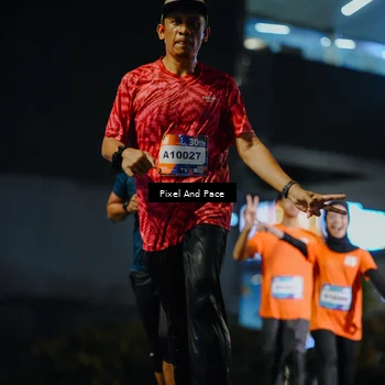 Runner Photo 7789124