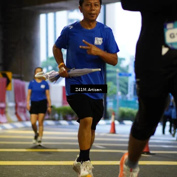 Runner Photo 7789385