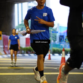 Runner Photo 7789393