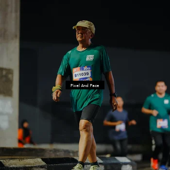 Runner Photo 7789538