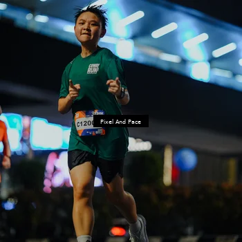 Runner Photo 7789544