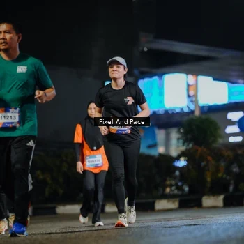 Runner Photo 7789554