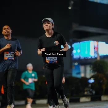 Runner Photo 7789572