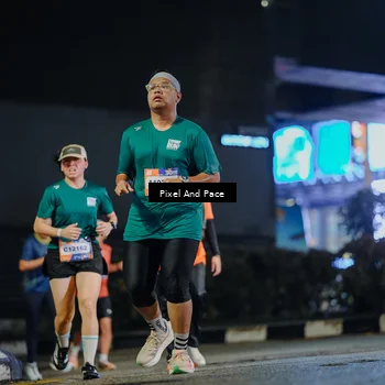 Runner Photo 7789573