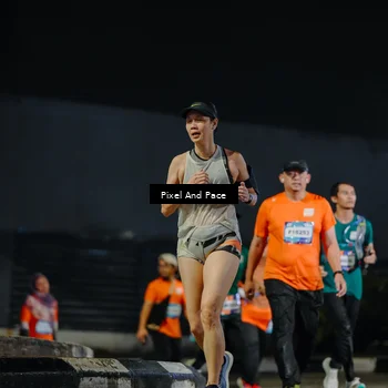 Runner Photo 7789641