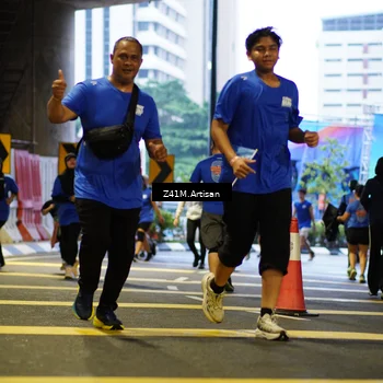 Runner Photo 7789645