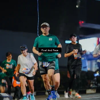 Runner Photo 7789709