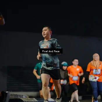 Runner Photo 7789796