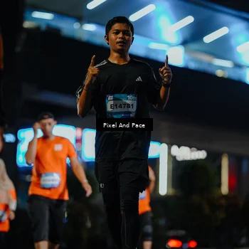 Runner Photo 7789941