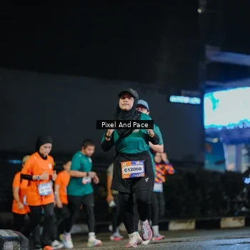 Runner Photo 7789949