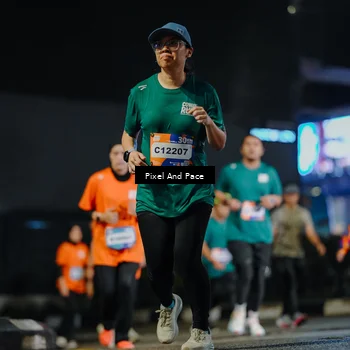 Runner Photo 7789982