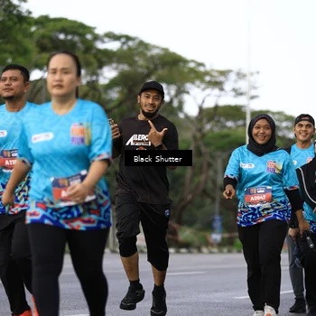 Runner Photo 7789993