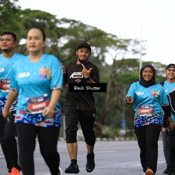 Runner Photo 7790003