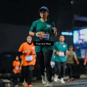 Runner Photo 7790005