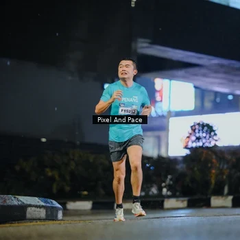 Runner Photo 7790006