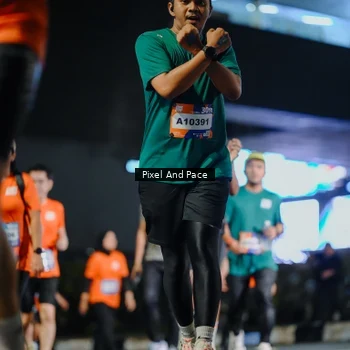 Runner Photo 7790011
