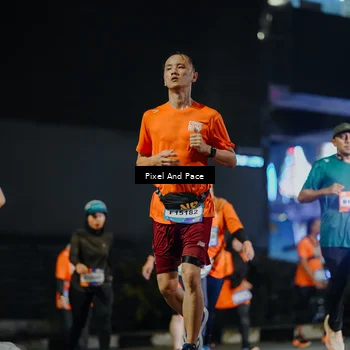 Runner Photo 7790013