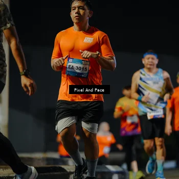 Runner Photo 7790038