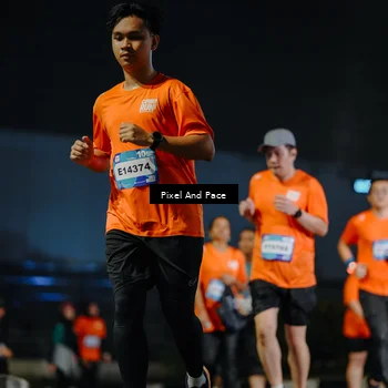 Runner Photo 7790173