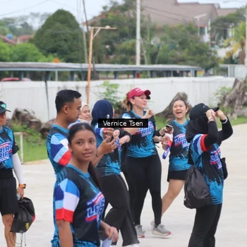 Runner Photo 7790320