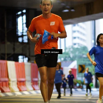 Runner Photo 7790331