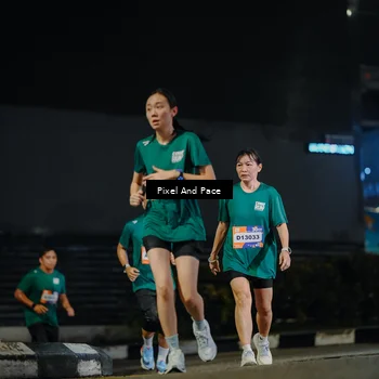 Runner Photo 7790352