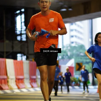 Runner Photo 7790361