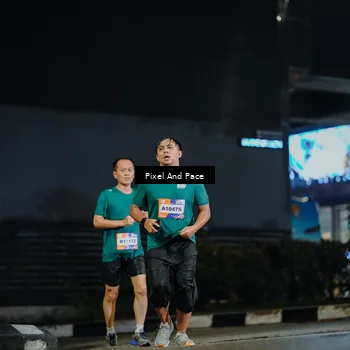 Runner Photo 7790374