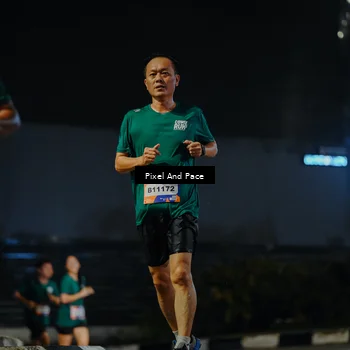 Runner Photo 7790395