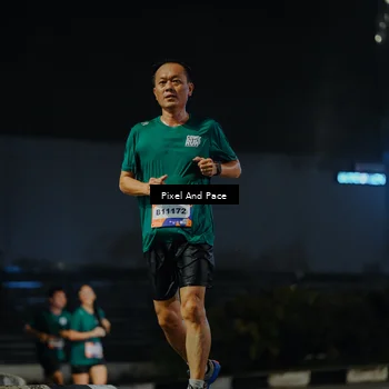 Runner Photo 7790403