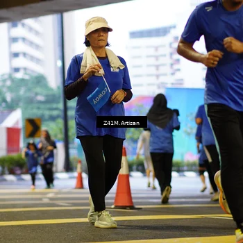 Runner Photo 7790460