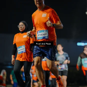 Runner Photo 7790476