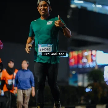 Runner Photo 7790599