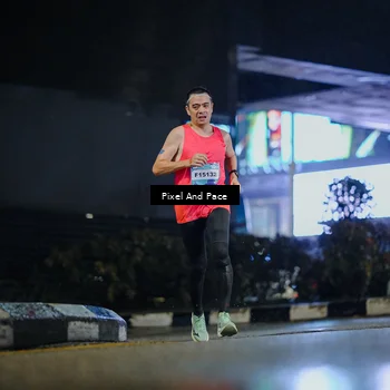 Runner Photo 7790628