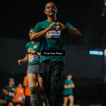 Runner Photo 7790648