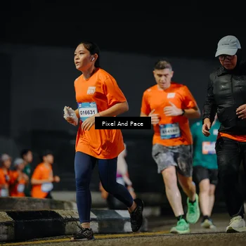 Runner Photo 7790735