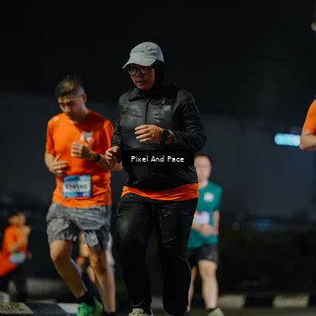 Runner Photo 7790737