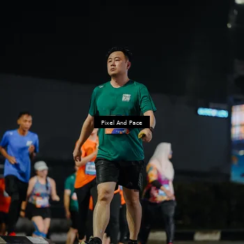 Runner Photo 7790740