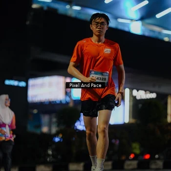 Runner Photo 7790749