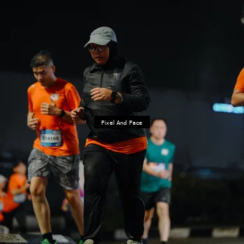 Runner Photo 7790751